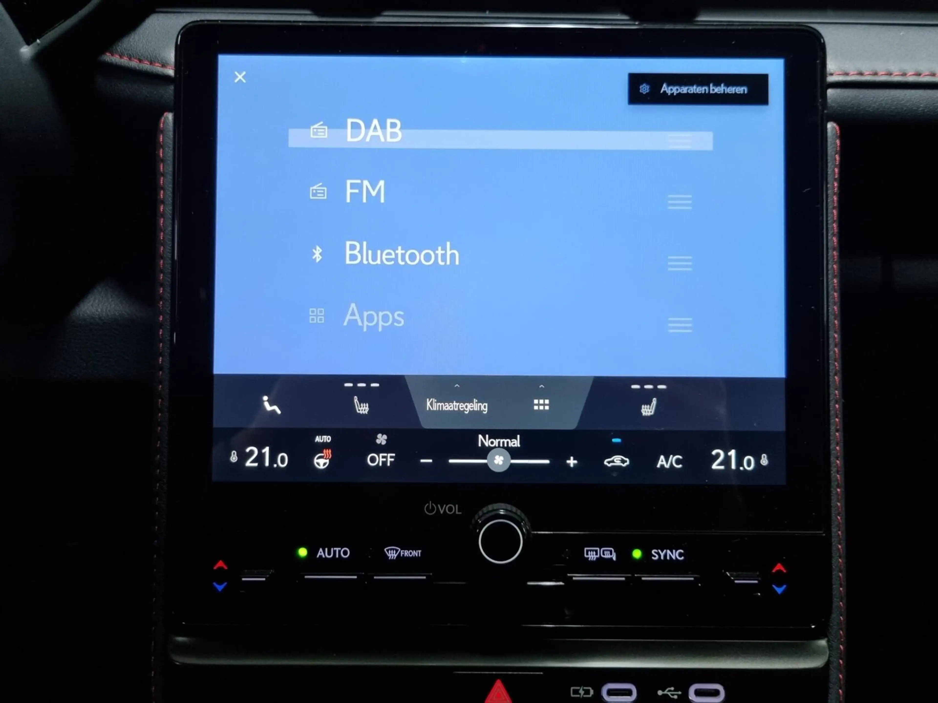 Lexus LBX 1.5 Emotion / Bi-Tone / TechPack / Leder / Elektr. — photo 37