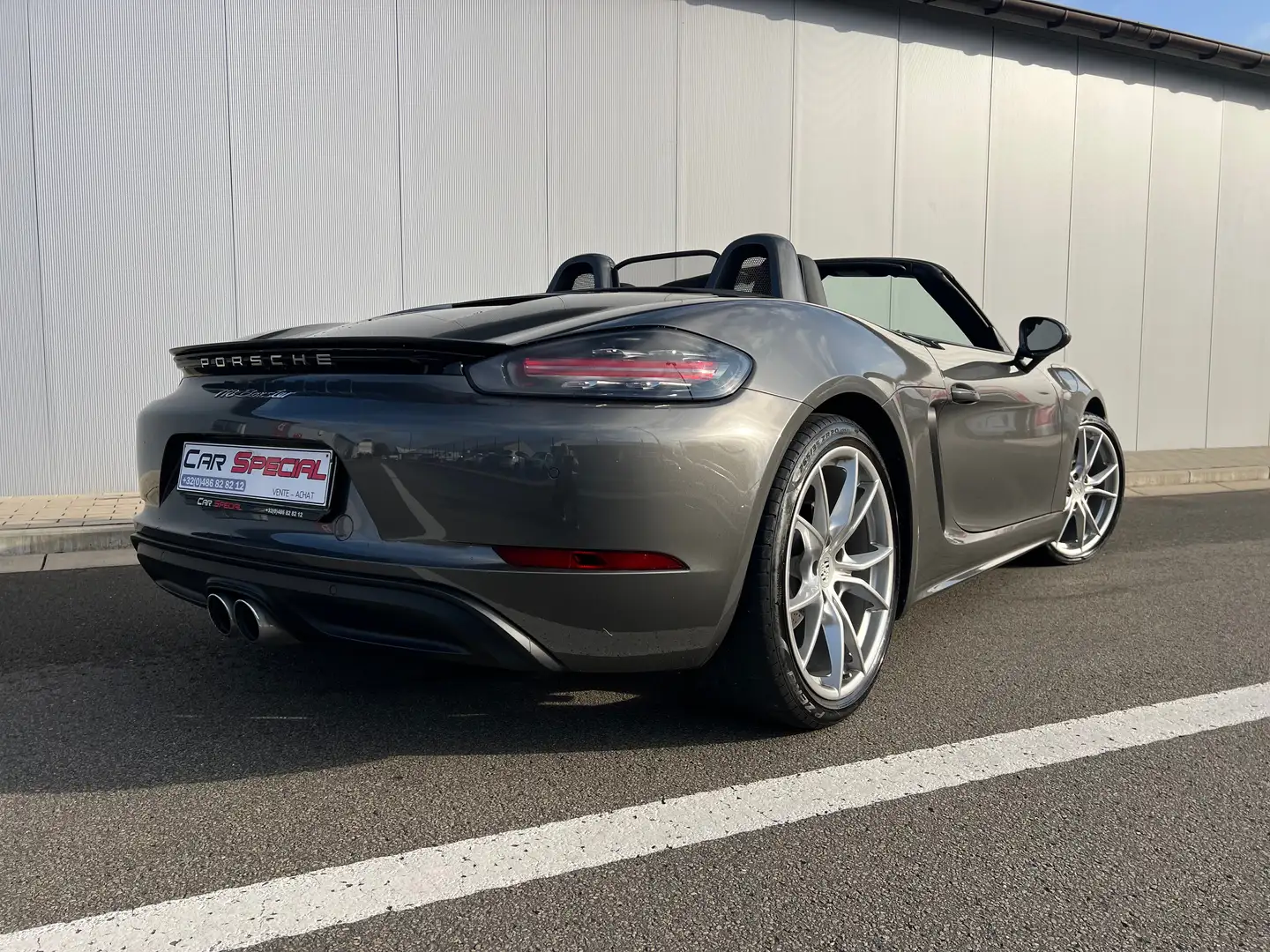 Porsche Boxster 718  - 2.0 l Turbo PDK  - 300 cv - Exhaust - Gris - 1