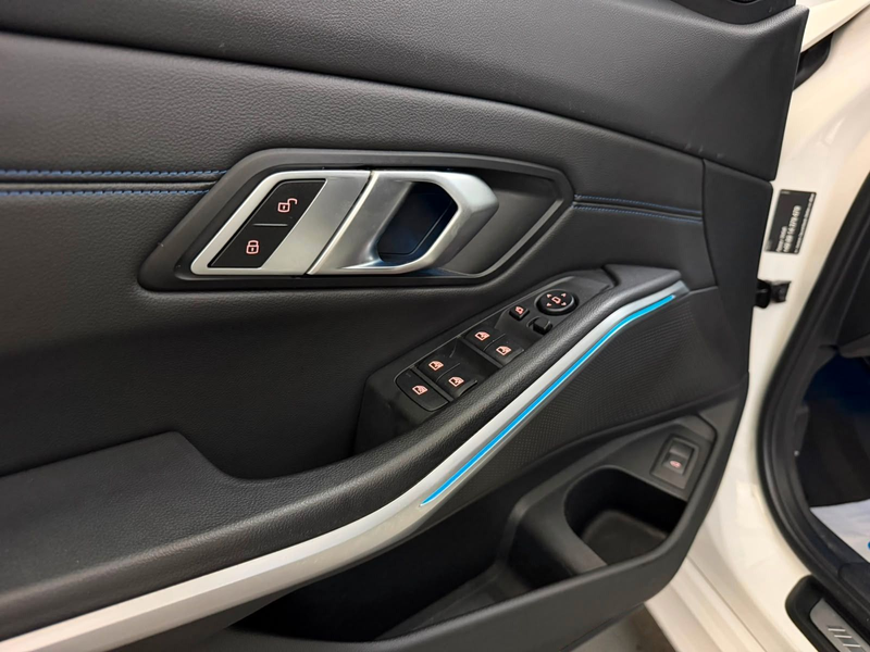BMW 318 i T M-Paket HIFI*ADAPTIV LED*AMBIENT*AHK*TOP — photo 9
