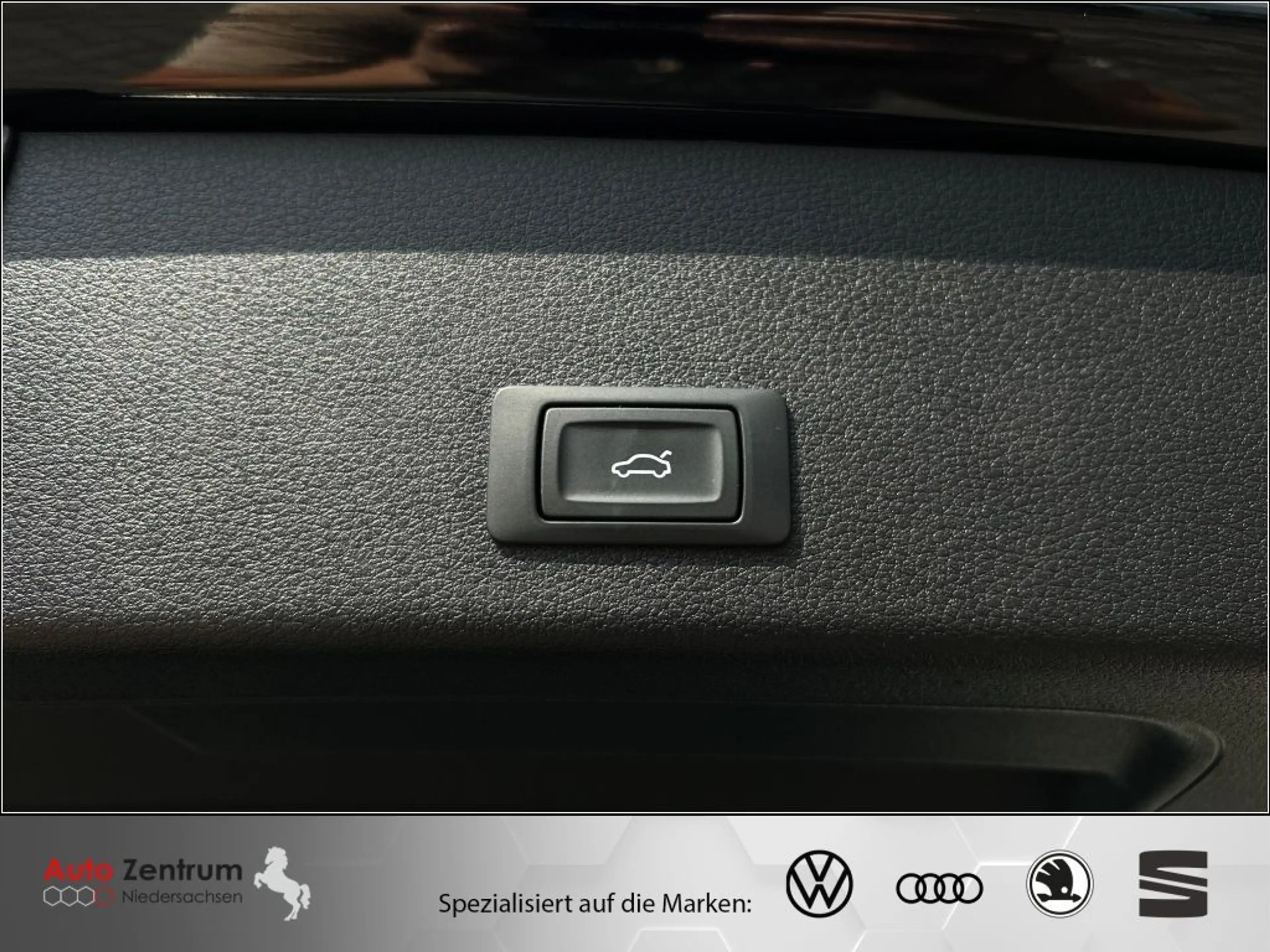Audi e-tron quattro AZN-Haus-Förderung* StandHz Luftfed. LED — photo 8