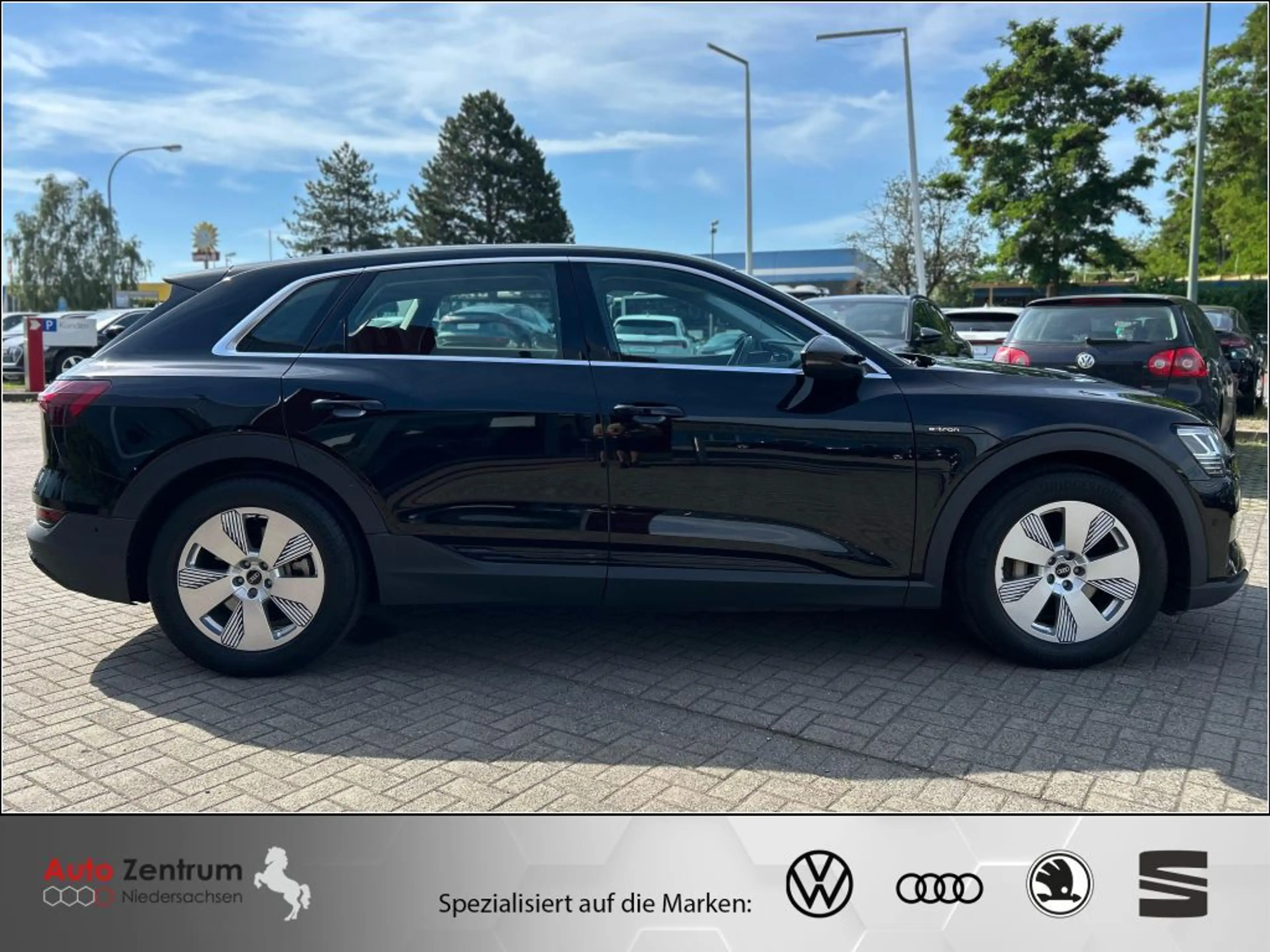 Audi e-tron quattro AZN-Haus-Förderung* StandHz Luftfed. LED — photo 4