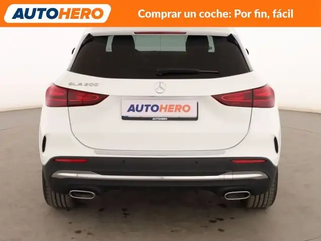 Mercedes-Benz GLA view 5