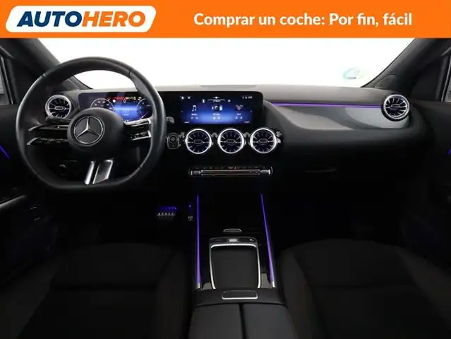 Mercedes-Benz GLA view 13