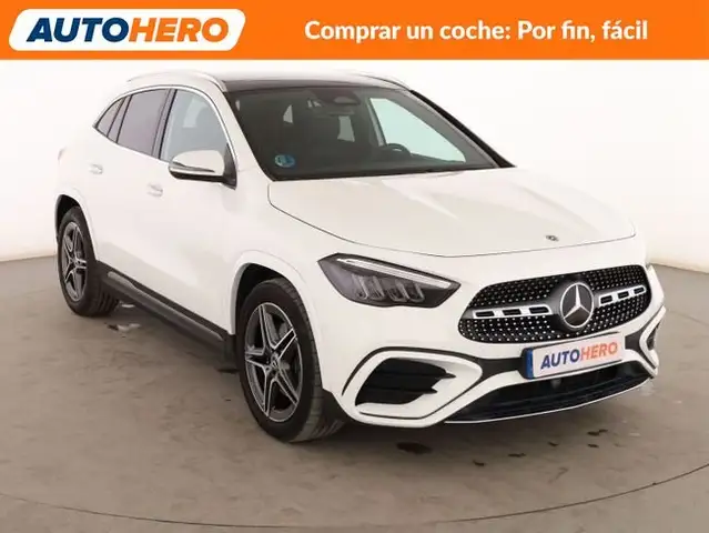 Mercedes-Benz GLA view 8
