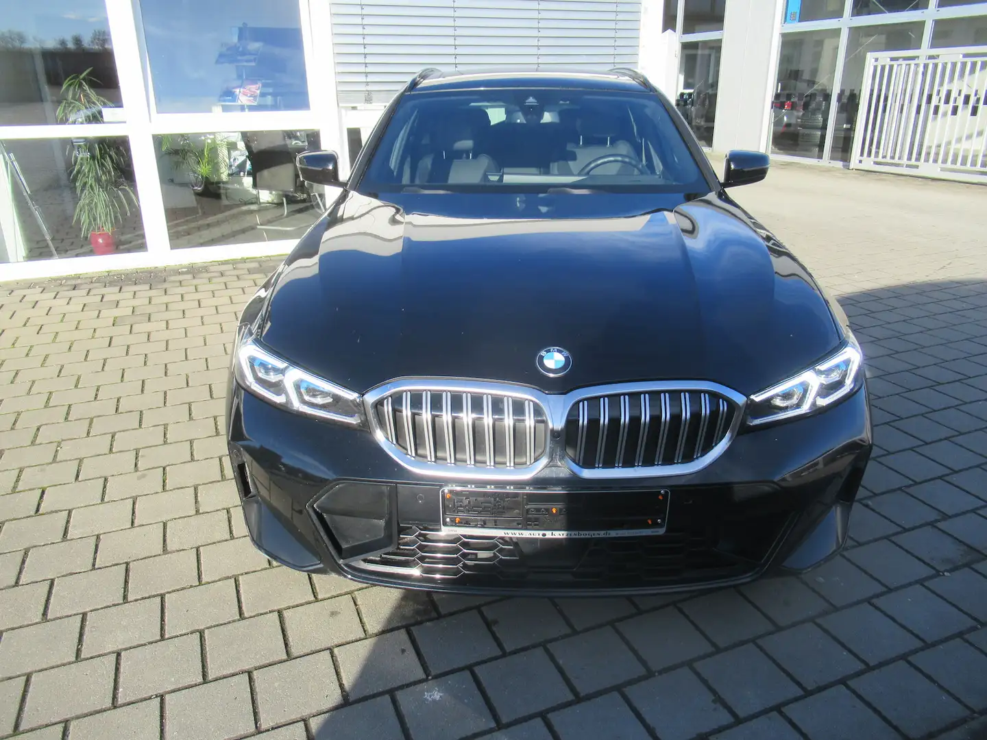 BMW 320 320d xDrive M Sport ESSD ACC u.viele Extras Schwarz - 2