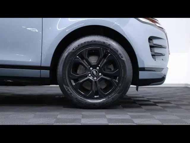 Land Rover Range Rover Evoque view 10
