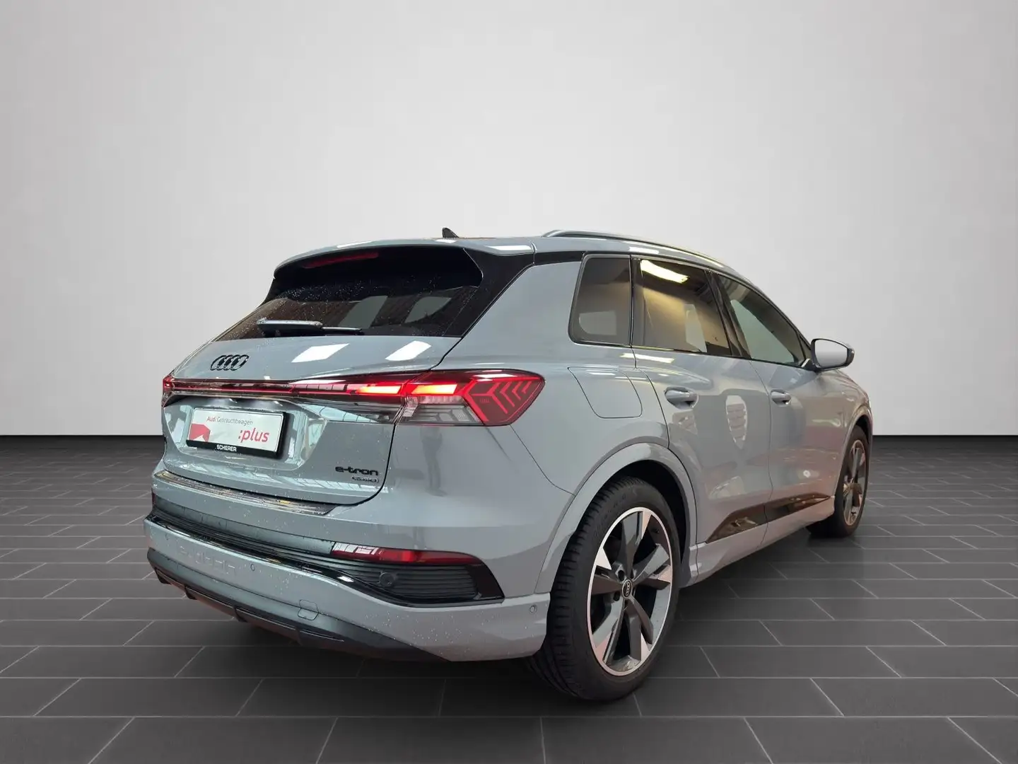 Audi Q4 e-tron 40 S-line NAVI RFK Grau - 2
