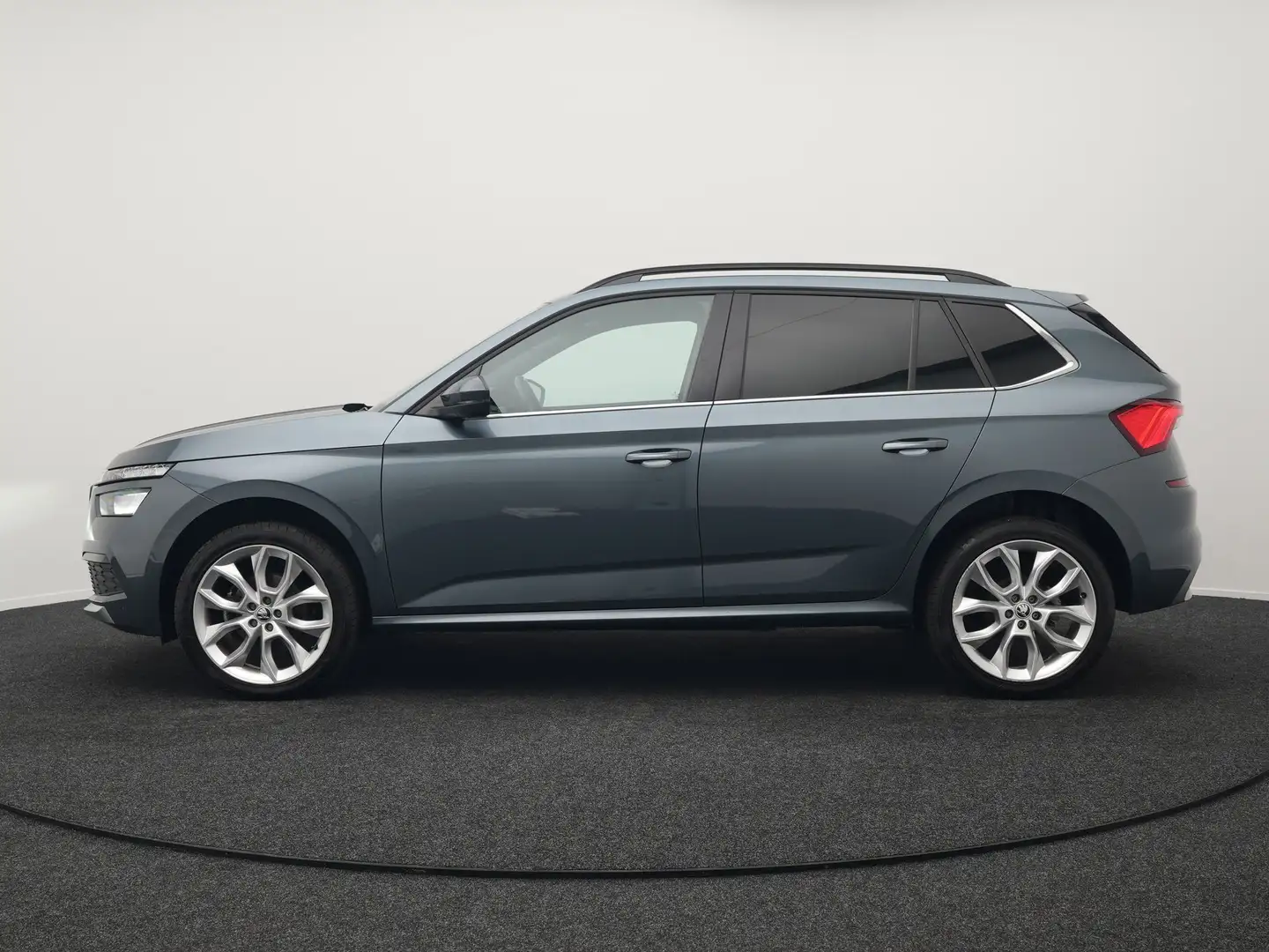 Skoda Kamiq 1.0 TSI Sport Business 110pk DSG | Panodak | RS Sp Grijs - 2