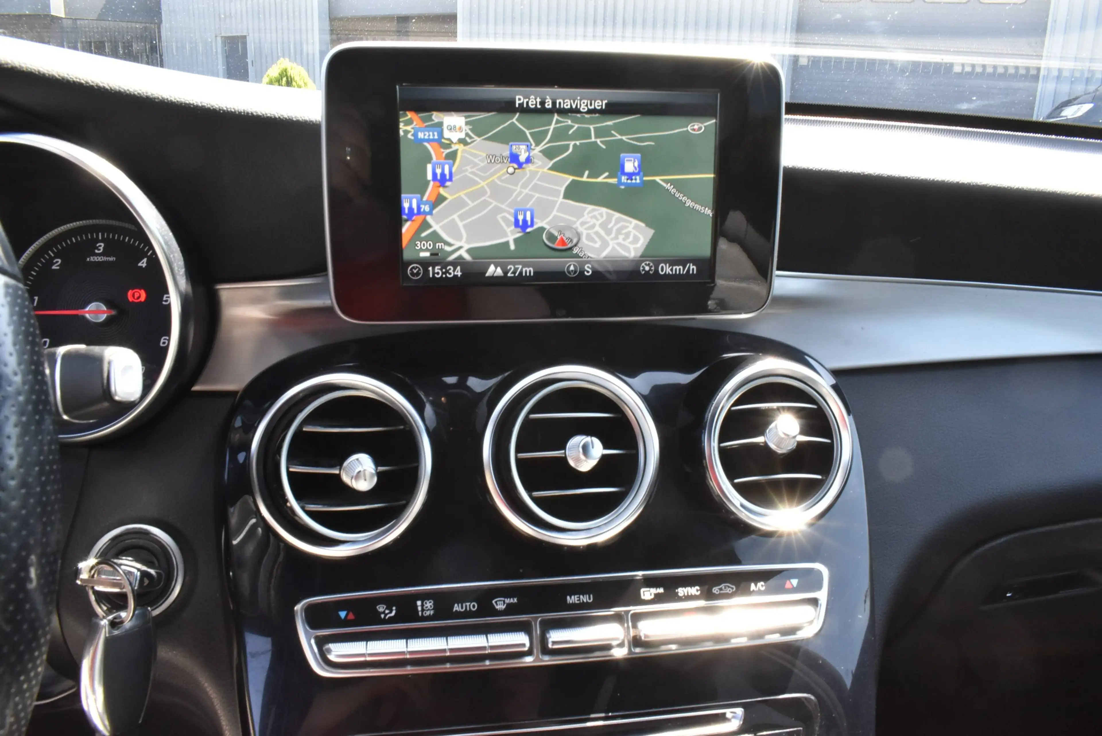 Mercedes-Benz GLC 220 d 4-Matic Pack AMG Autom / Full Led / GPS / Leder — photo 11