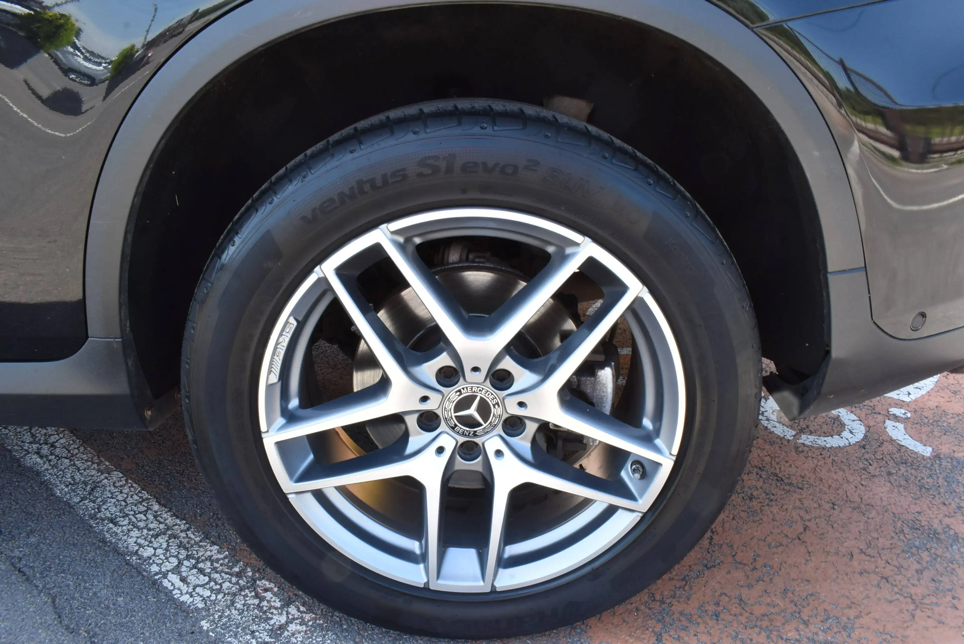 Mercedes-Benz GLC 220 d 4-Matic Pack AMG Autom / Full Led / GPS / Leder — photo 4