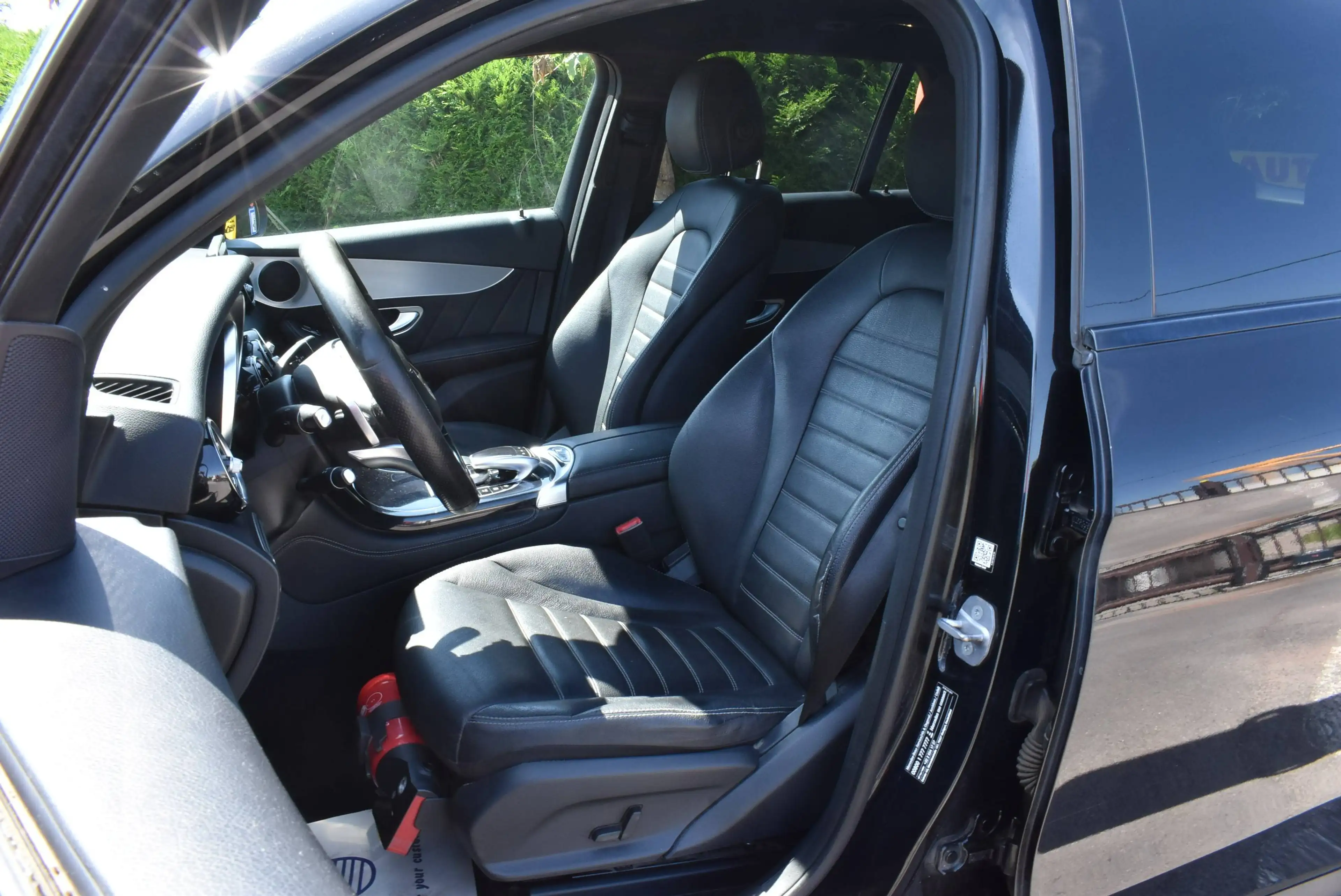 Mercedes-Benz GLC 220 d 4-Matic Pack AMG Autom / Full Led / GPS / Leder — photo 8