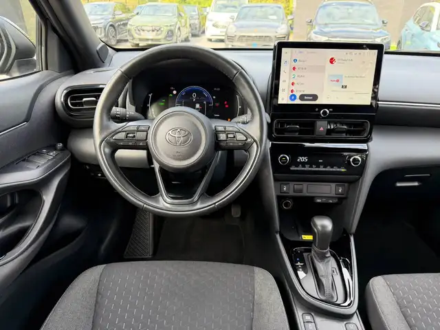 Toyota Yaris Cross view 9
