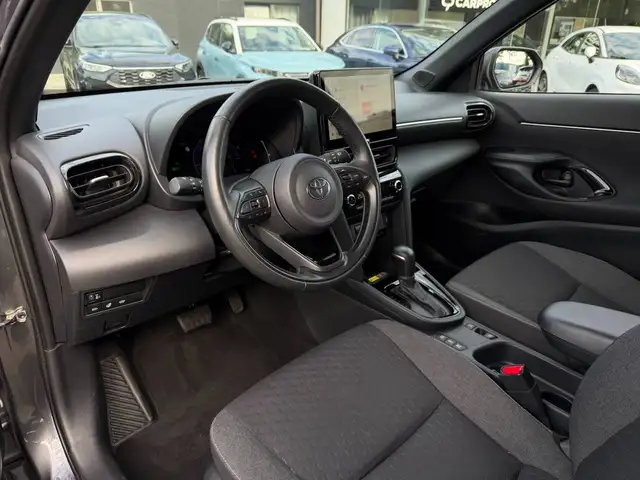 Toyota Yaris Cross view 4