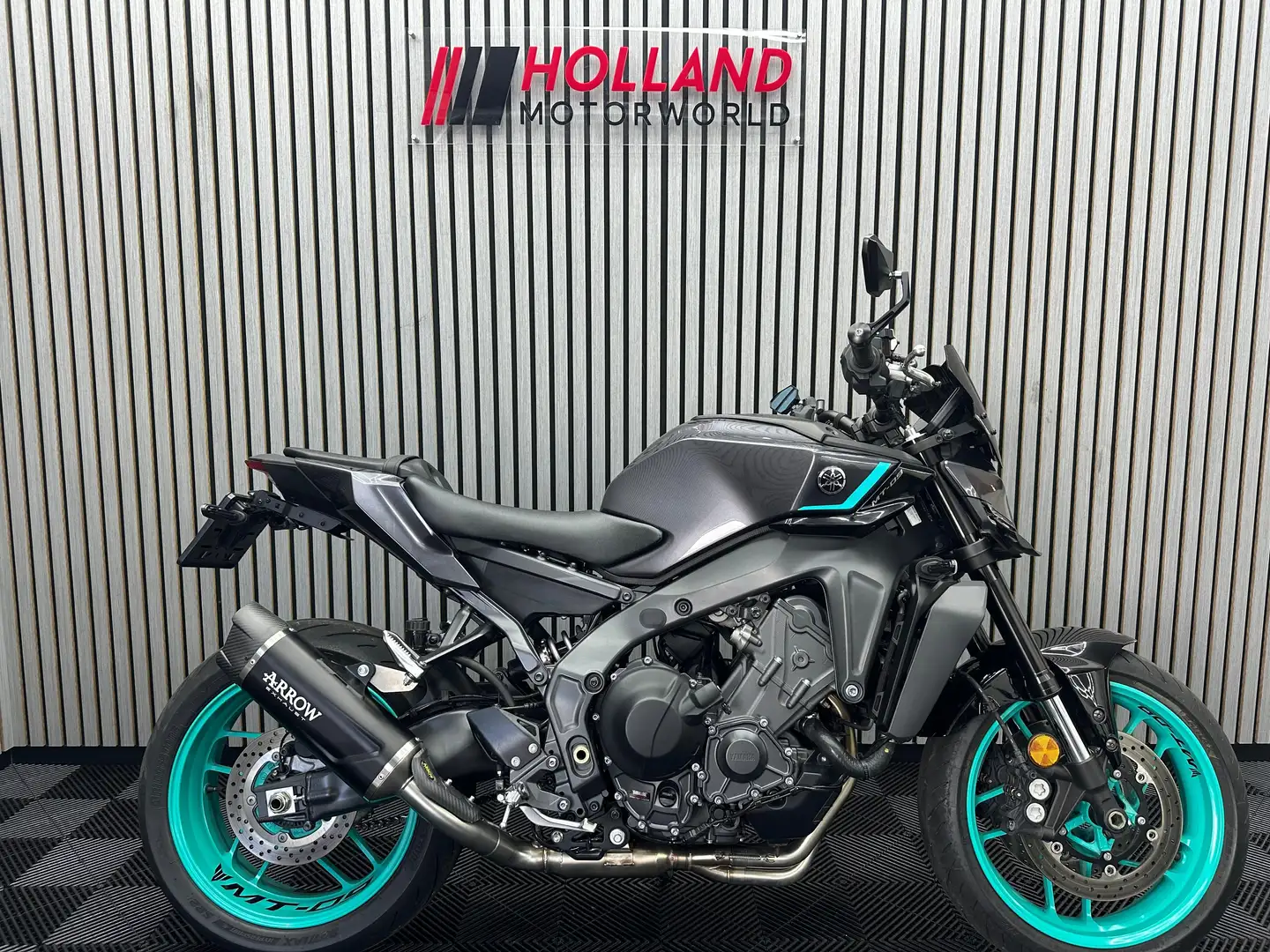 Yamaha MT-09 Šedá - 1