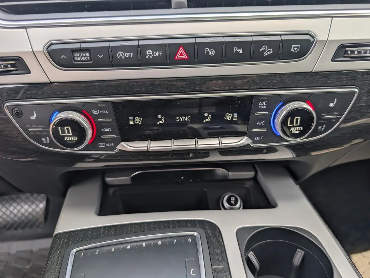 Audi Q7 снимка Audi Q7