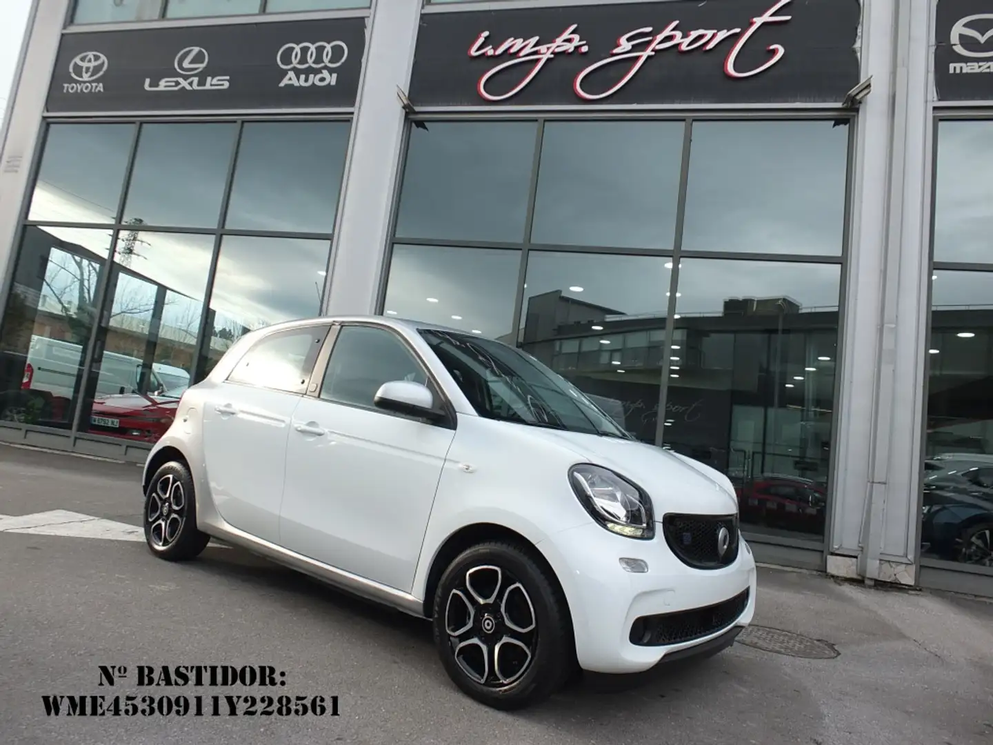 smart forFour EQ Prime Weiß - 1