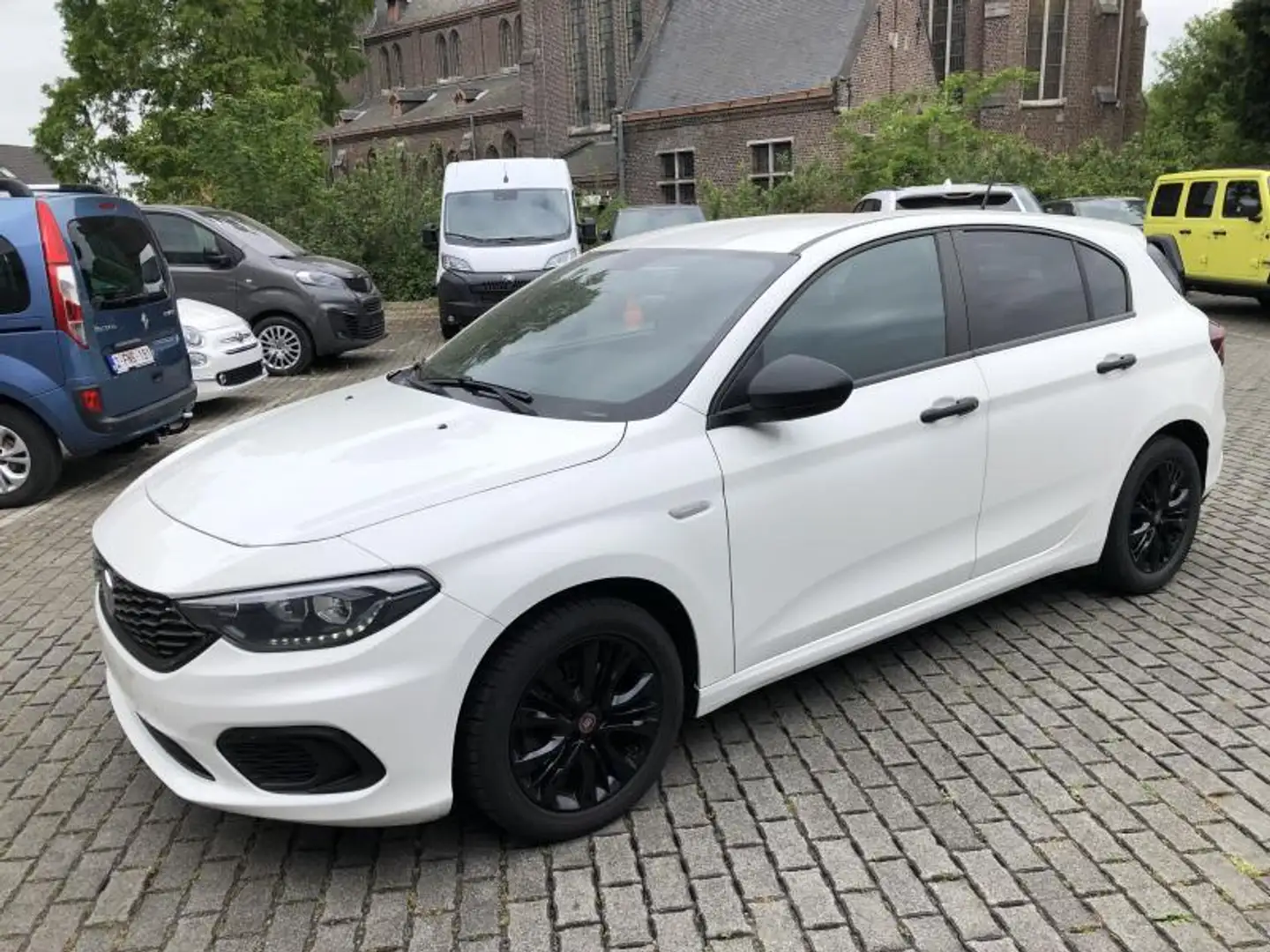 Fiat Tipo 5 portes / Station Wagon Stree Wit - 1