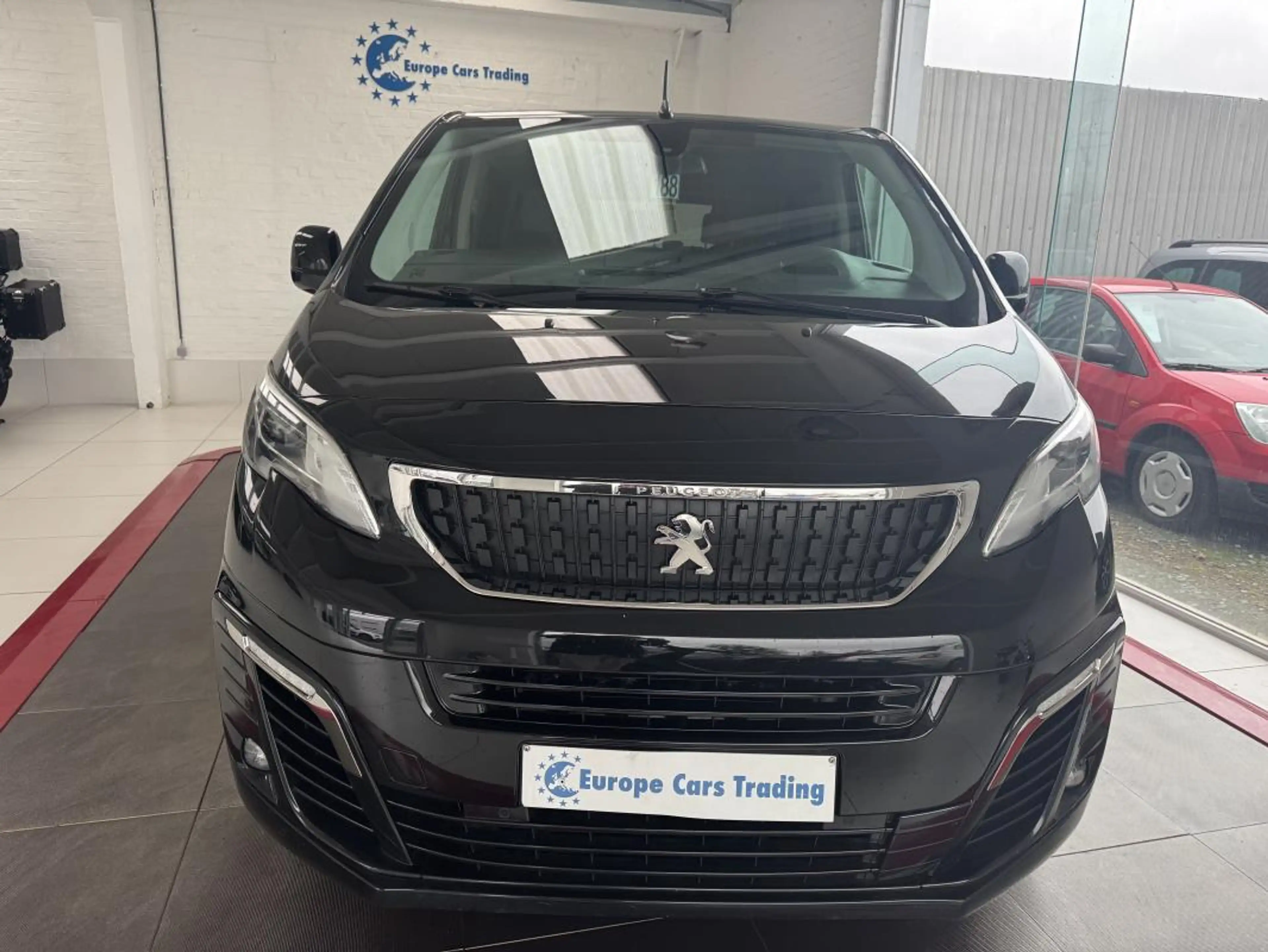 Peugeot Traveller BUISNESS VIP 2.0BlueHDI 180Ch EAT8 7Pl GAR 12M — photo 5