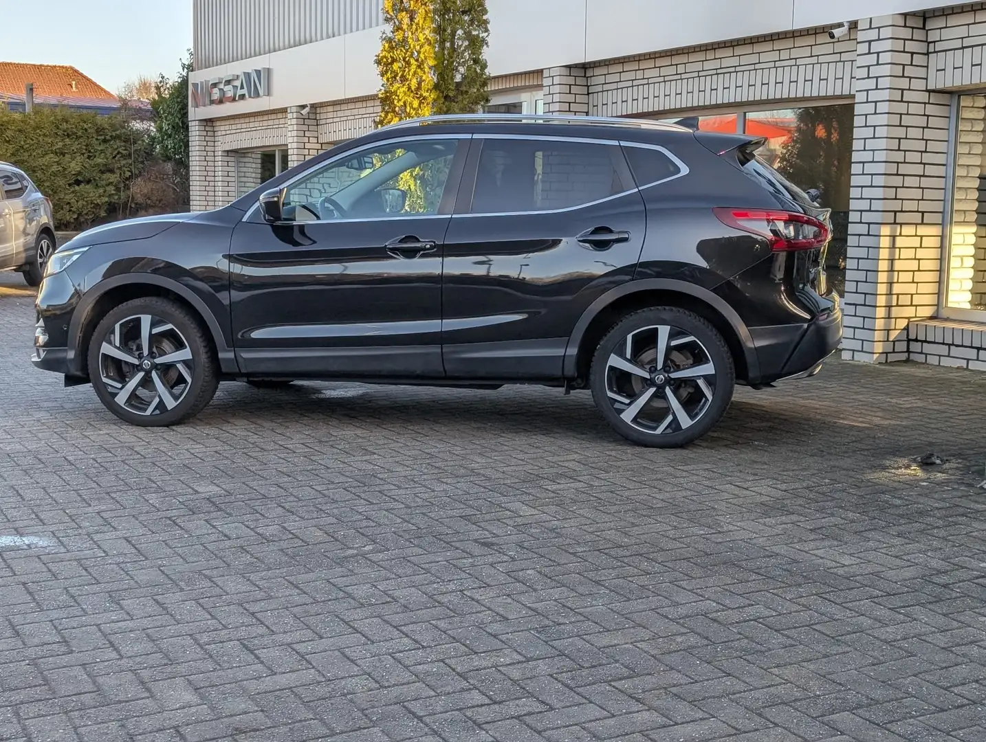 Nissan Qashqai Qashqai 1.6 DIG-T TEKNA - AHK - Allwetter uvm. Noir - 1