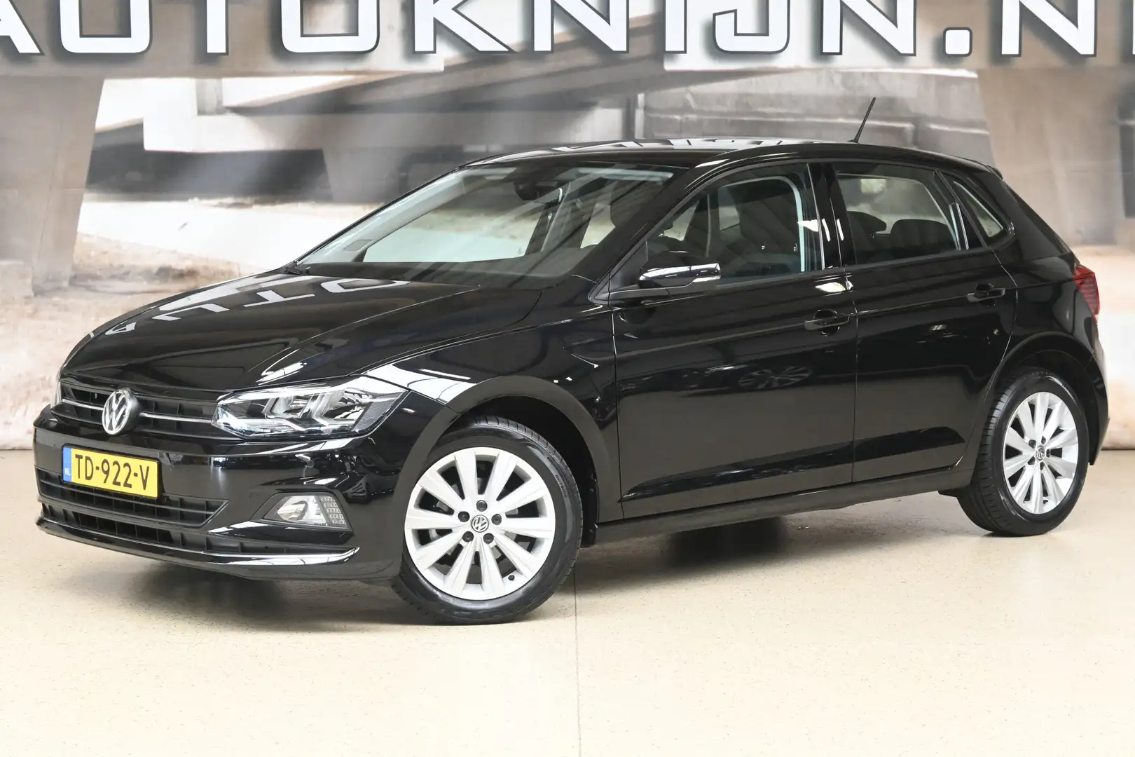 Volkswagen Polo 1.0 TSI 95pk Highline | NL-auto | 1e Eigenaar | Ca Zwart - 2