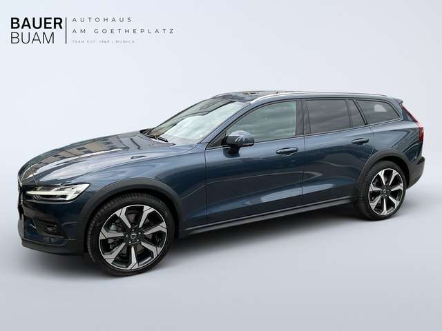Imagine Volvo V60 Cross Country Ultimate AWD