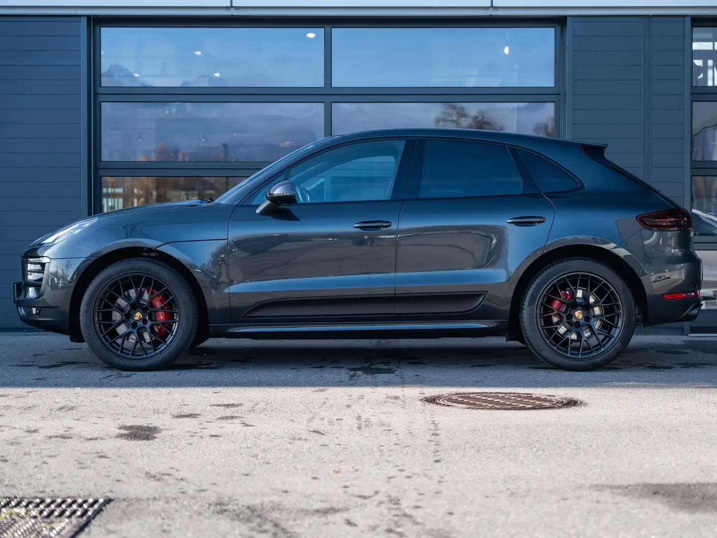 Porsche Macan GTS Grau - 2