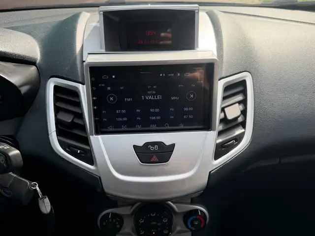 Ford Fiesta view 13