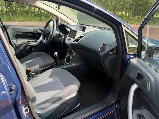 Ford Fiesta view 10