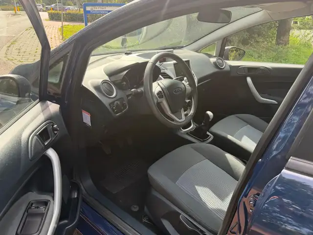 Ford Fiesta view 11