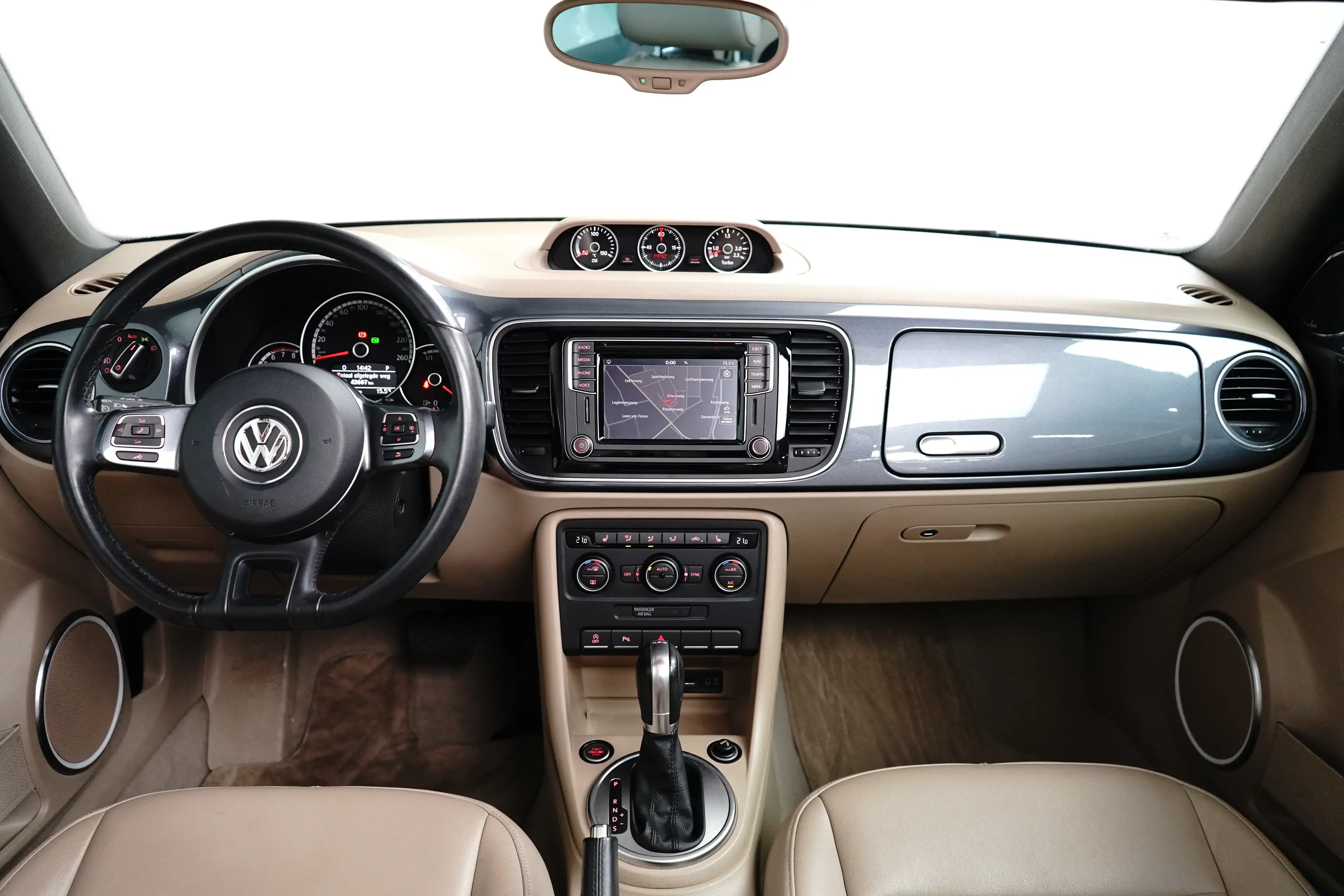 Volkswagen Beetle Cabriolet 1.2 TSI 105PK Design BlueMotion | STOELV — photo 12
