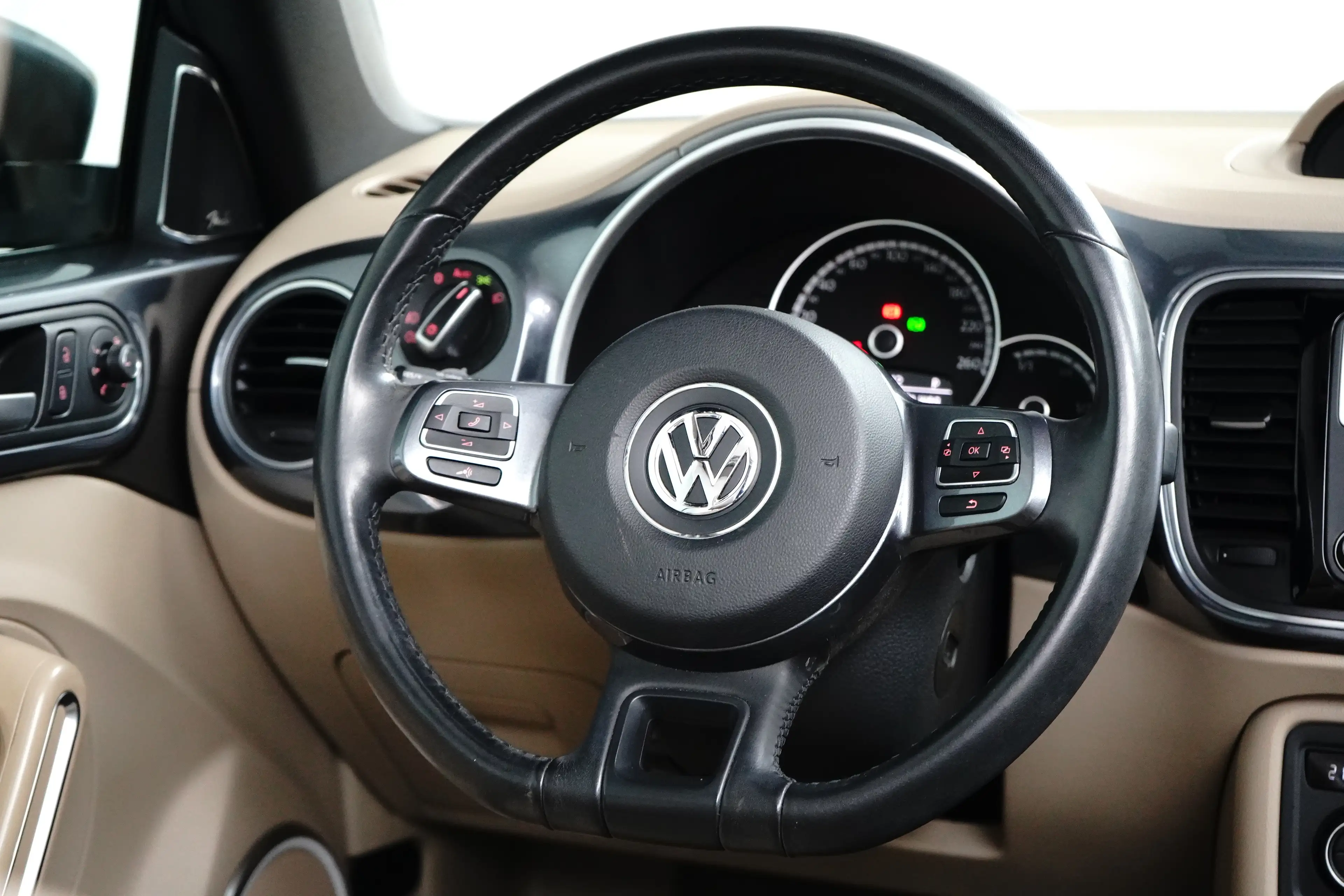 Volkswagen Beetle Cabriolet 1.2 TSI 105PK Design BlueMotion | STOELV — photo 13