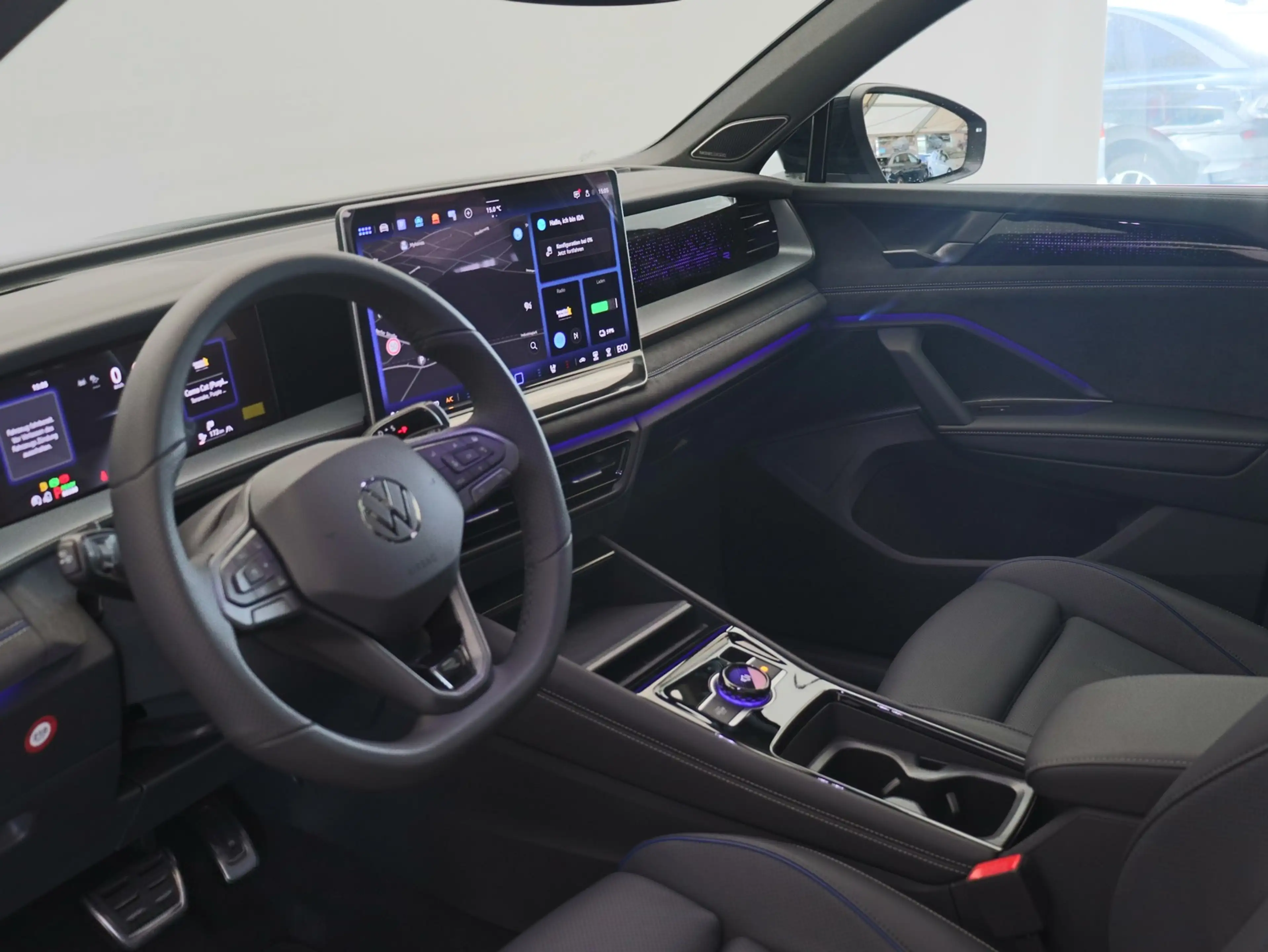 Volkswagen Tayron R-Line 1.5lTSI e-HYBRID AHK+PANO+LEDER+MATRIX — photo 2