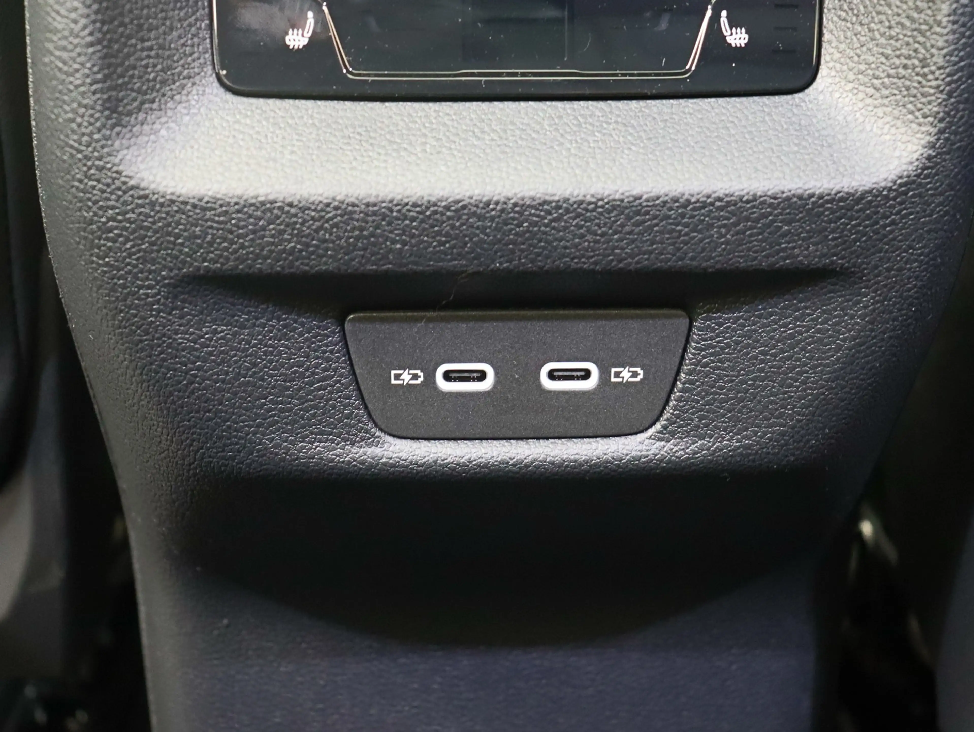 Volkswagen Tayron R-Line 1.5lTSI e-HYBRID AHK+PANO+LEDER+MATRIX — photo 19