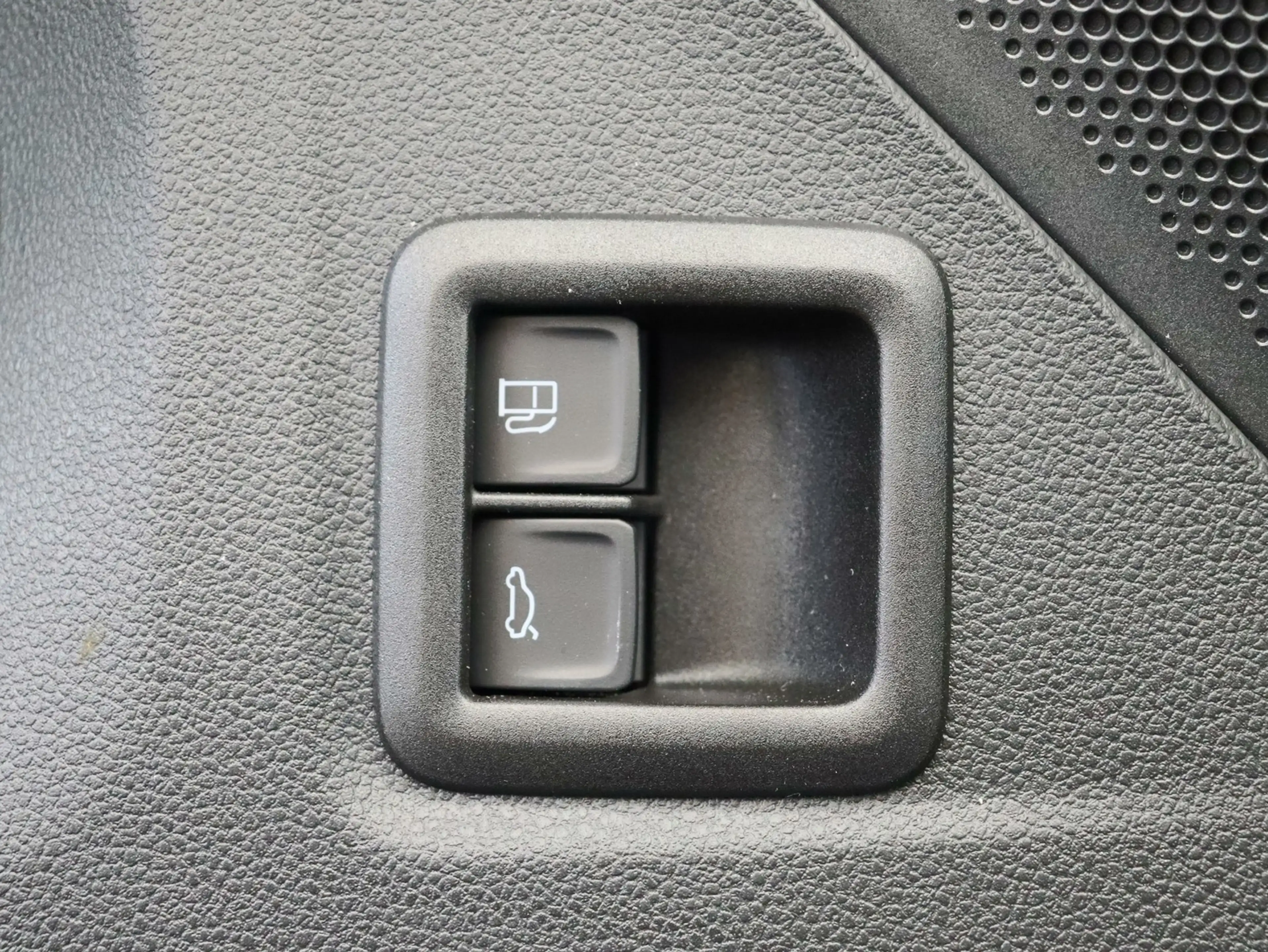 Volkswagen Tayron R-Line 1.5lTSI e-HYBRID AHK+PANO+LEDER+MATRIX — photo 21