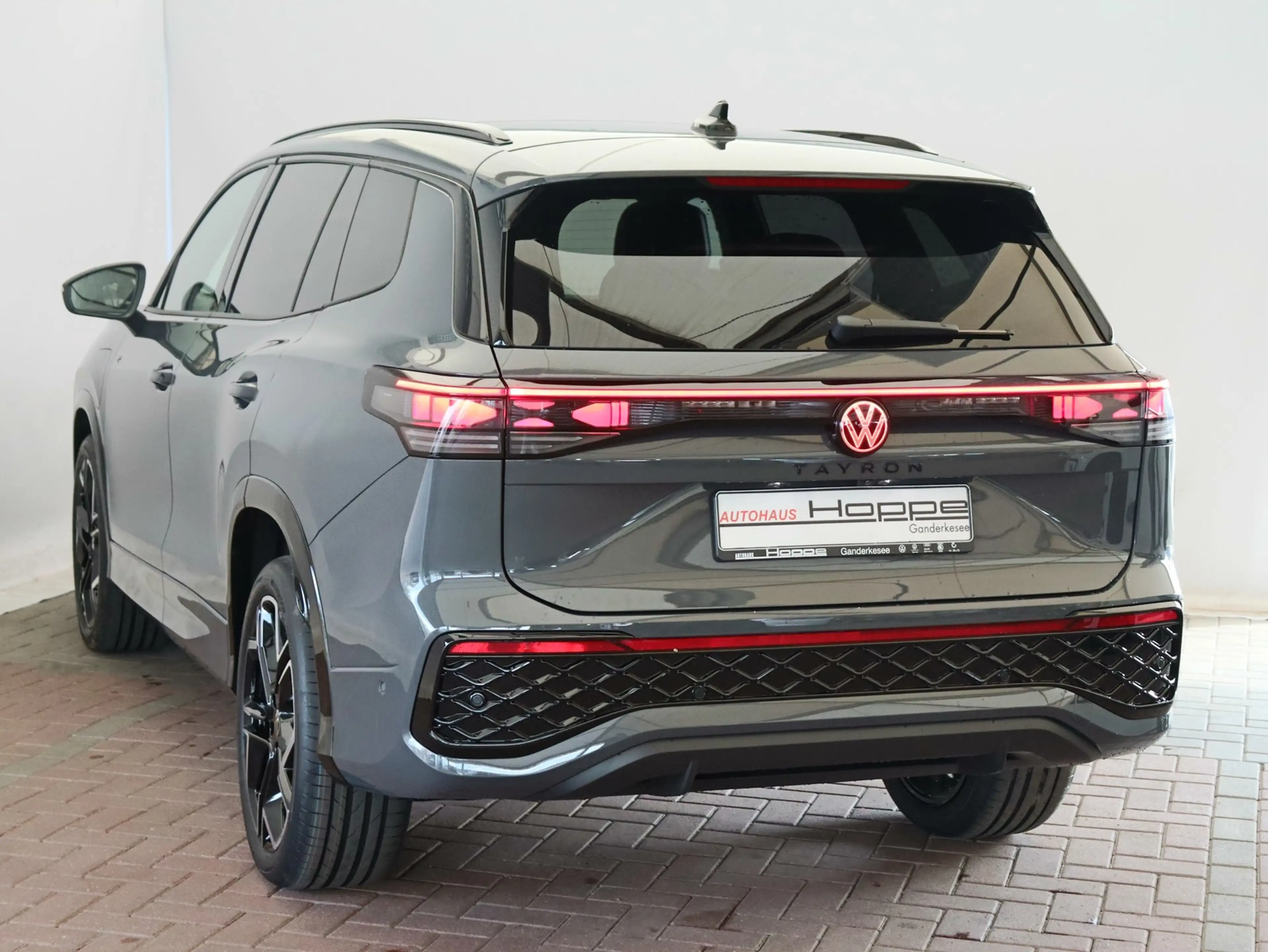 Volkswagen Tayron R-Line 1.5lTSI e-HYBRID AHK+PANO+LEDER+MATRIX — photo 7