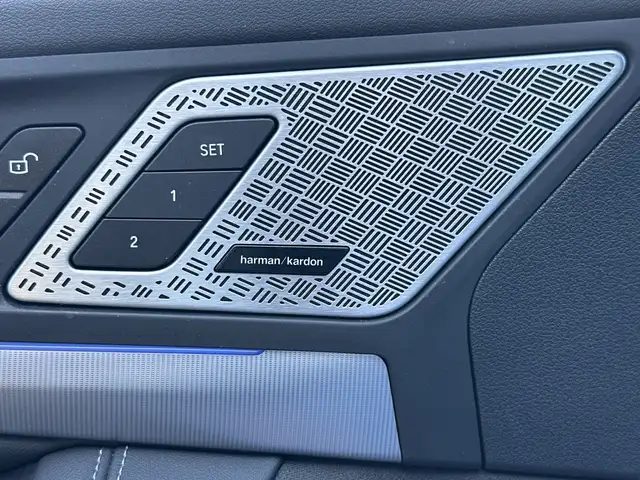 BMW 2 Series view 11