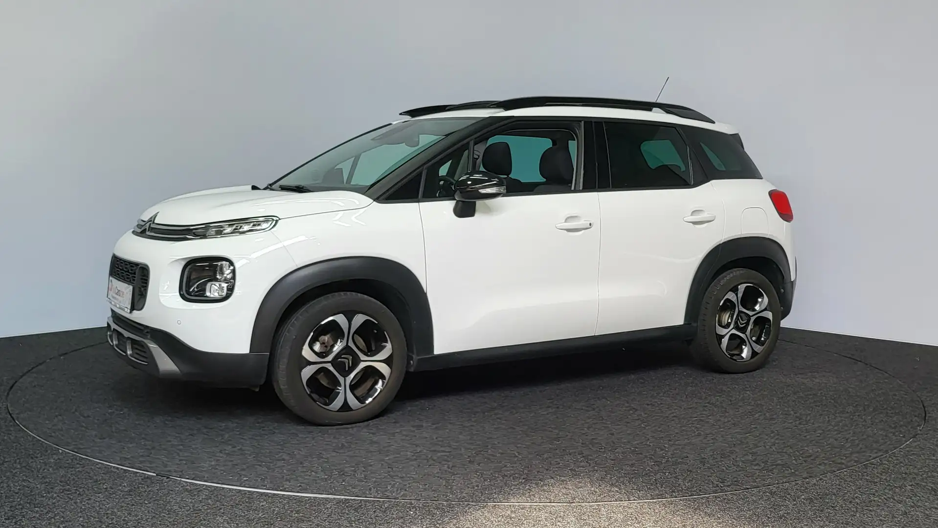 Citroen C3 Aircross 1.2 PureTech Shine ~ Automaat ~ Pano ~ Navi ~ Full Rosso - 1