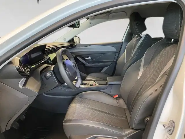 Peugeot 308 view 6