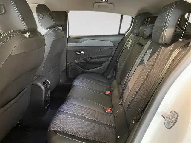 Peugeot 308 view 7