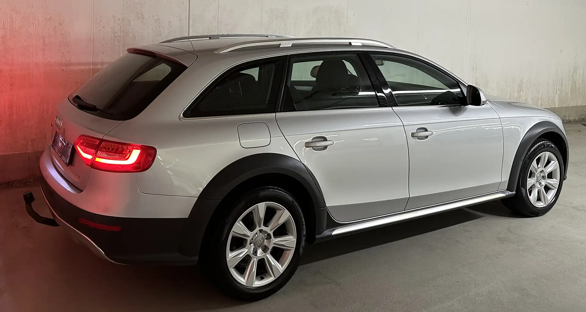 Audi A4 allroad 2.0 TDI / 12 Monate Garantie! / Pickerl Neu! Grau - 2