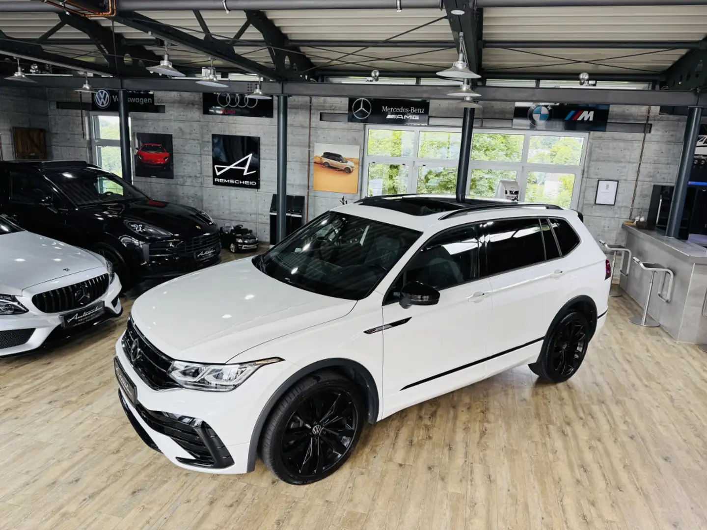 Volkswagen Tiguan Allspace R-Line 4Motion BLACK STYLE*PANO* Weiß - 2
