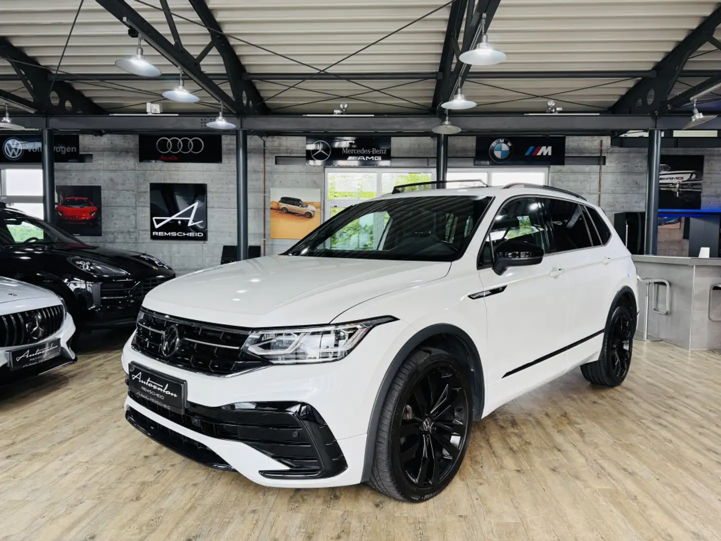 Volkswagen Tiguan Allspace R-Line 4Motion BLACK STYLE*PANO* Weiß - 1