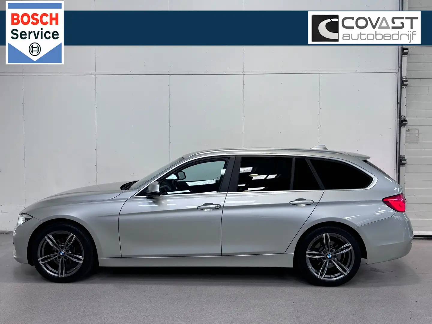 BMW 320 3-serie Touring 320i Executive | Navi | LED | 138d Grijs - 2