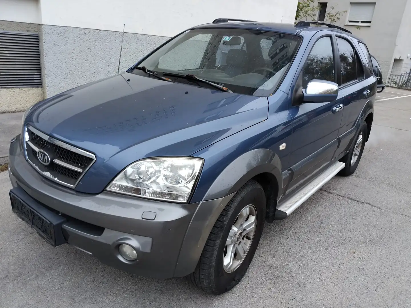 Kia Sorento Sorento 2,5 CRDi Active "Adventure" Aut. Blau - 2