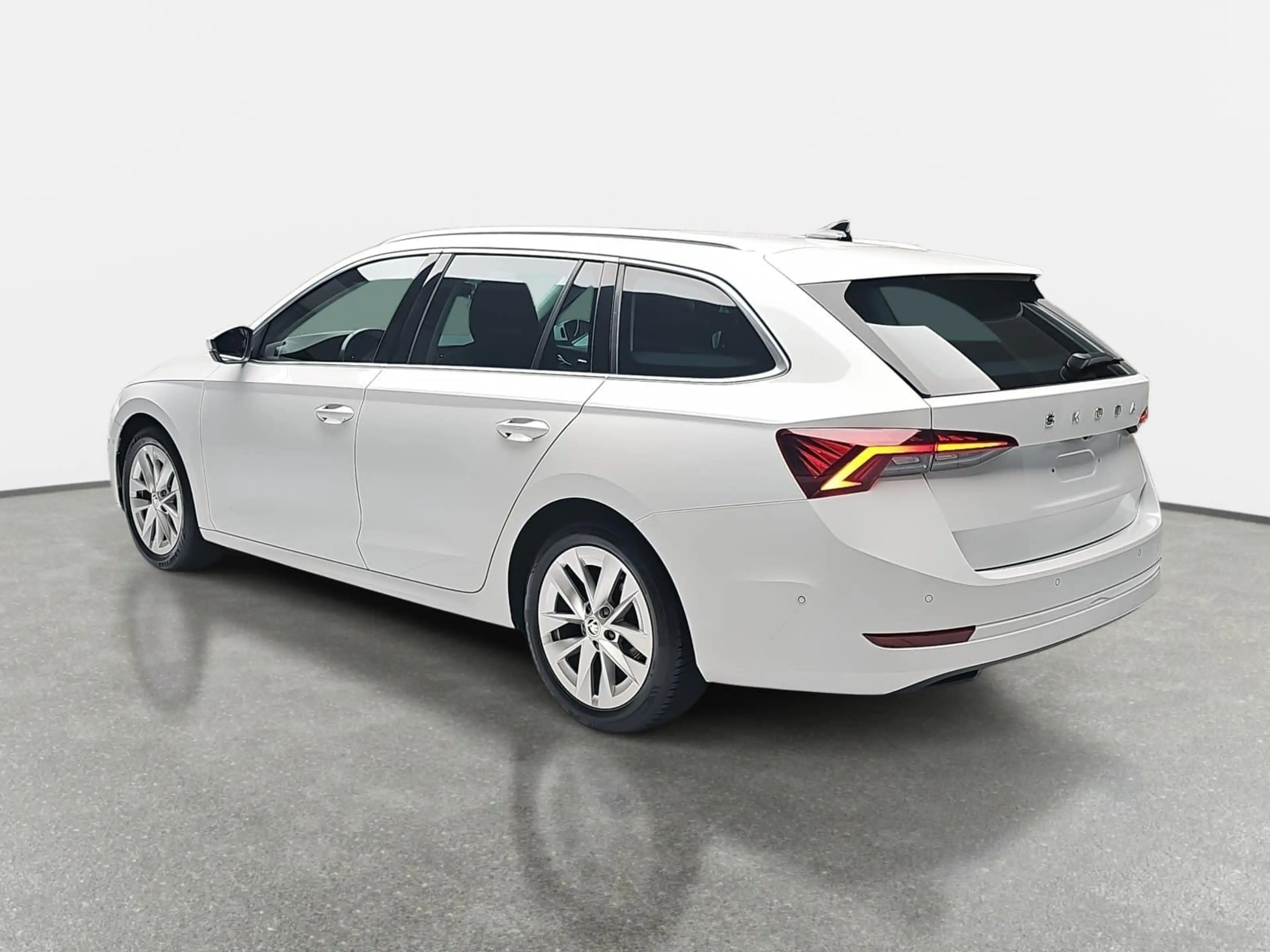 Skoda Octavia OCTAVIA COMBI 1.5 TSI EDITION NAVI LED ACC — photo 5