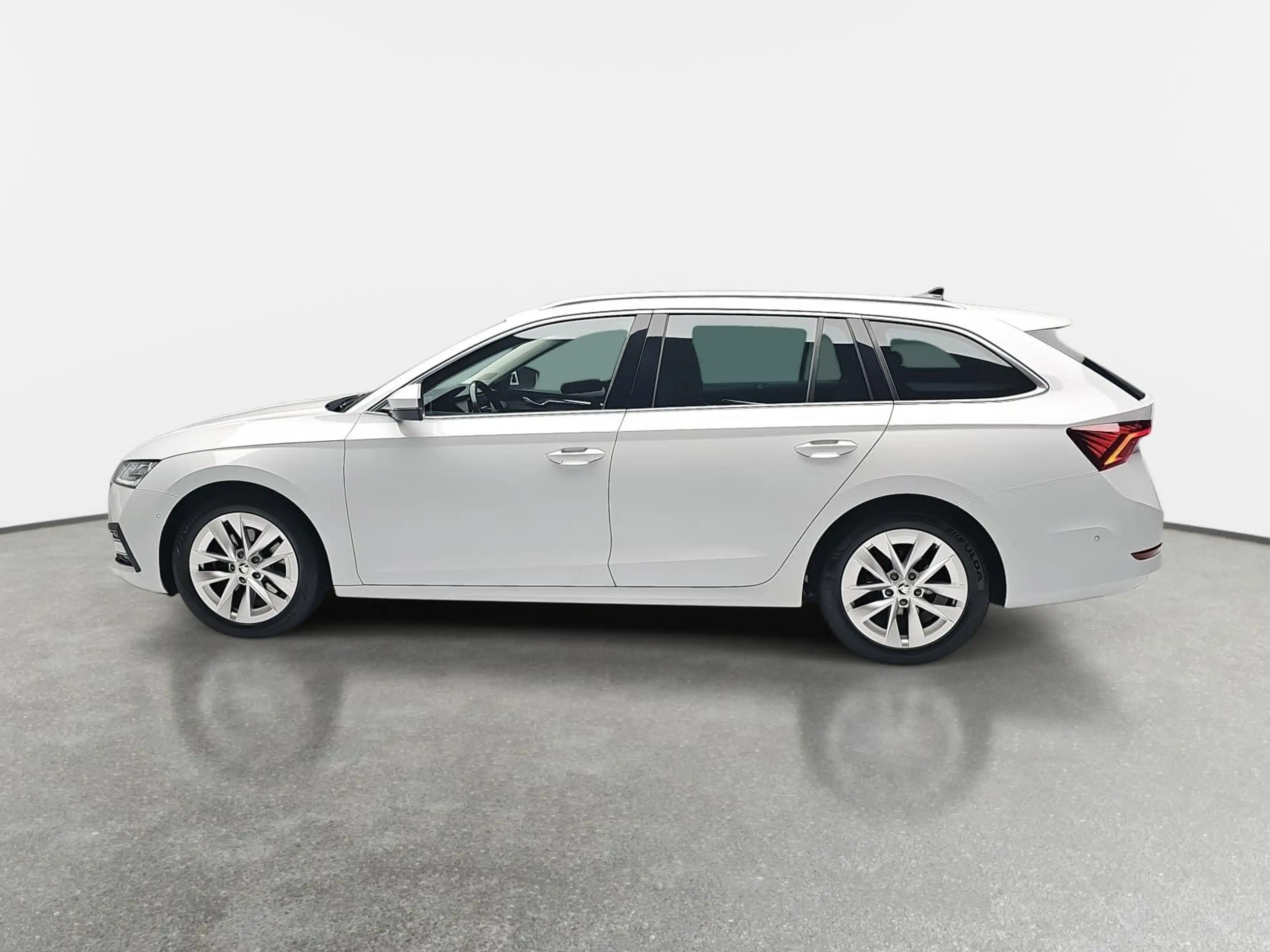 Skoda Octavia OCTAVIA COMBI 1.5 TSI EDITION NAVI LED ACC — photo 6