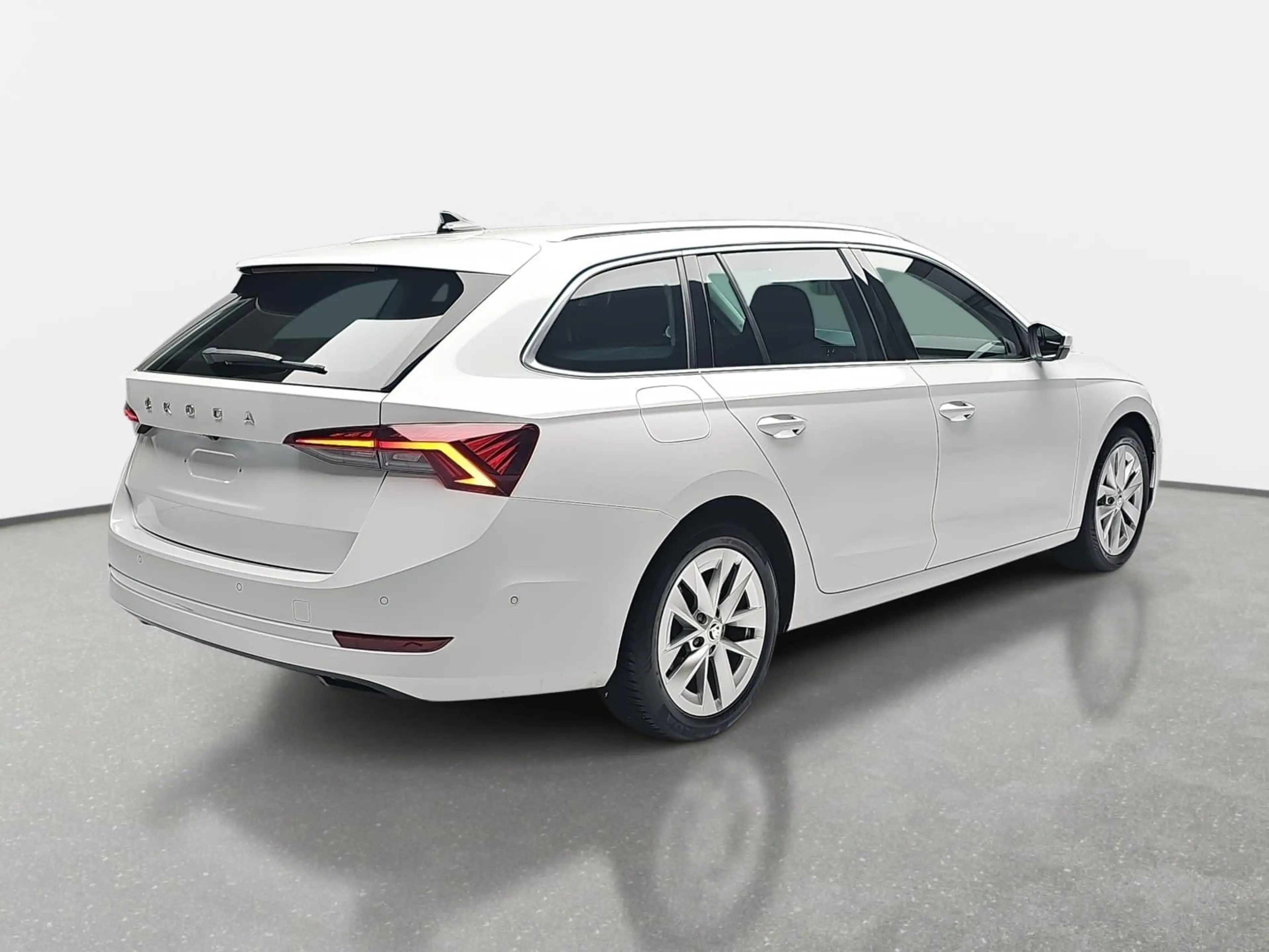 Skoda Octavia OCTAVIA COMBI 1.5 TSI EDITION NAVI LED ACC — photo 4