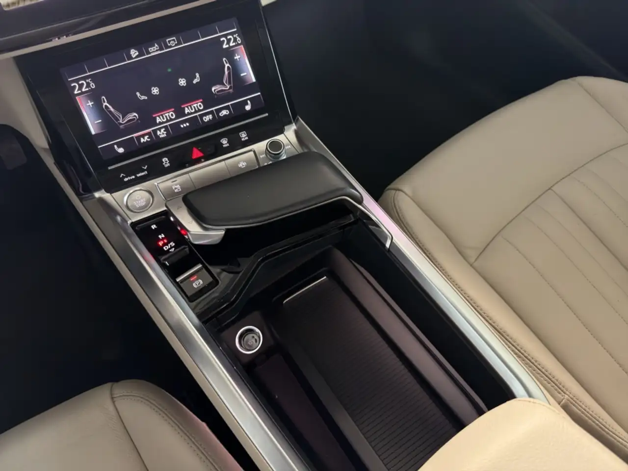 Audi e-tron 55 Quattro 300 kW PANO 360°- ACC, миниатюра 14