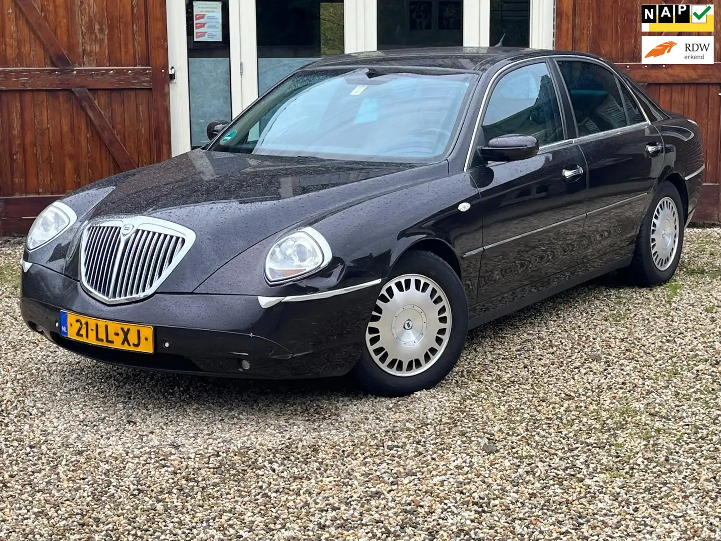 Lancia Thesis 2.4-20V Emblema Automaat met nieuwe APK Negro - 1