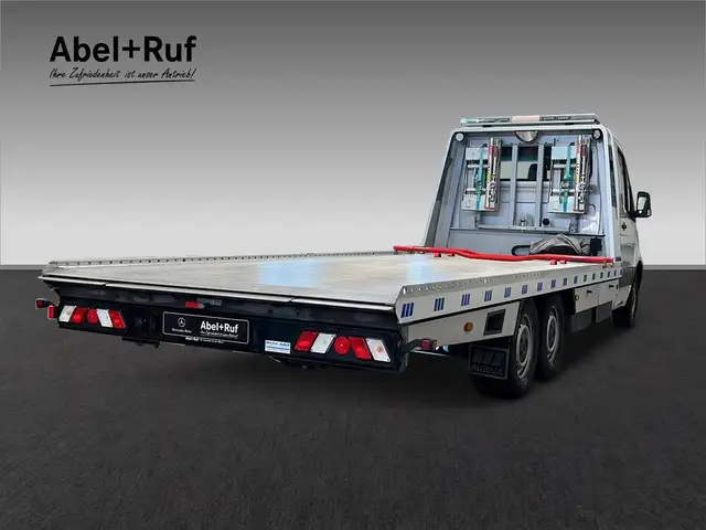 Mercedes-Benz Sprinter view 7